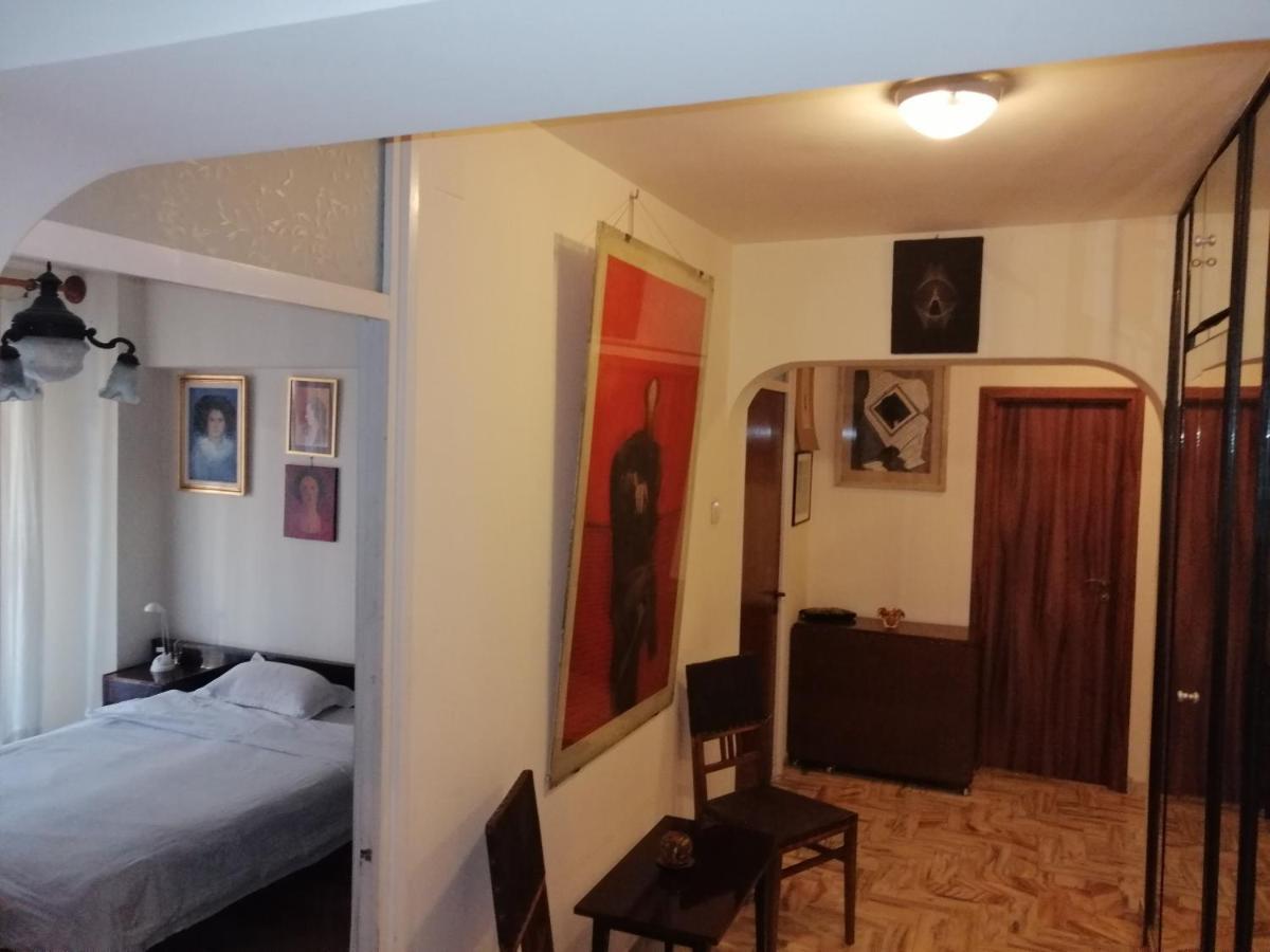 Apartment In The Historical Center Bucharest Exterior photo